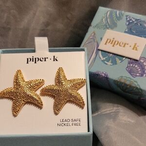 Piper K  Gold Textured Starfish Stud Earrings BNIB TL